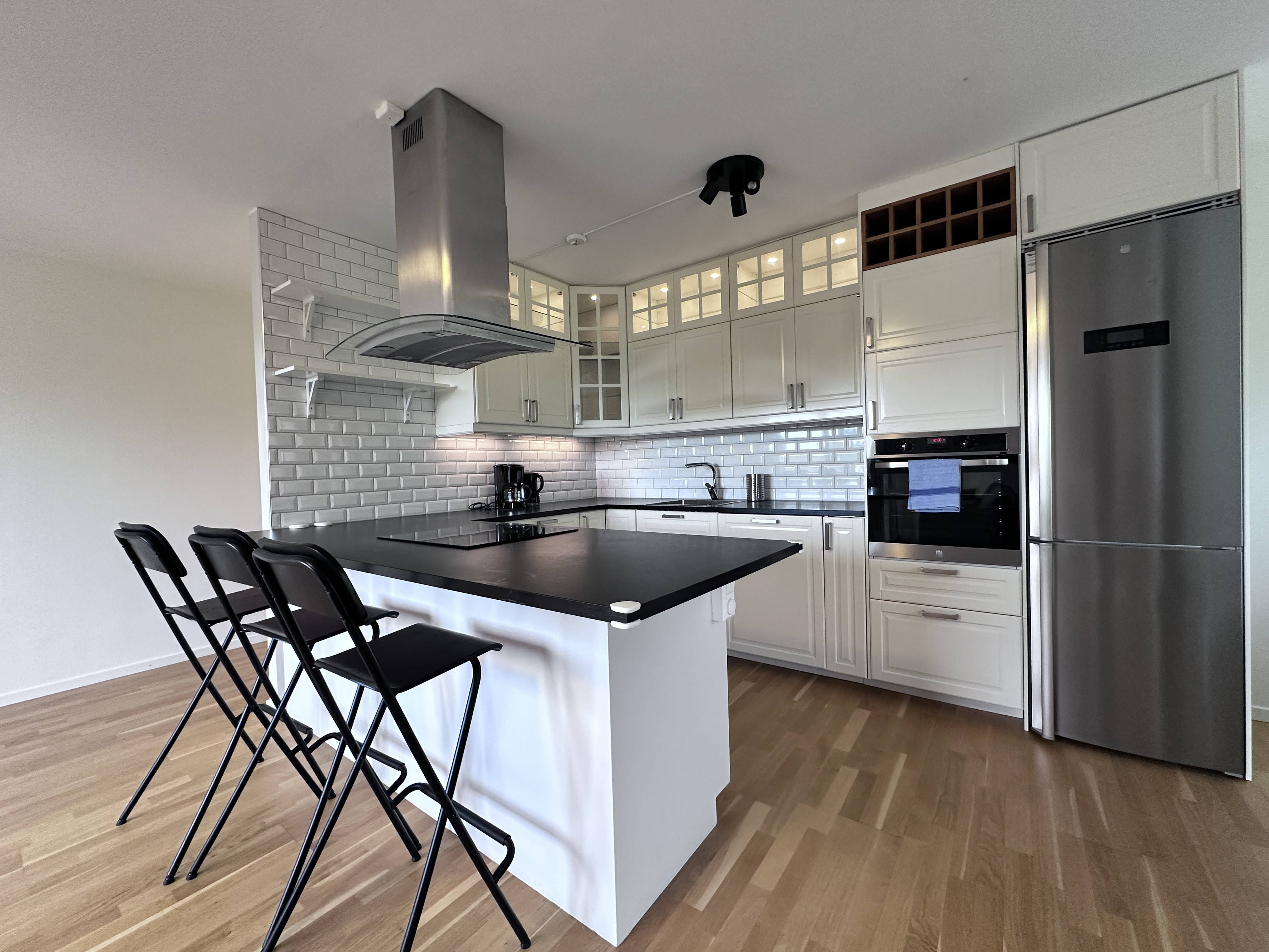 Modern 1-bedroom Apartment with a newly renovated kitchen in Älvsjö