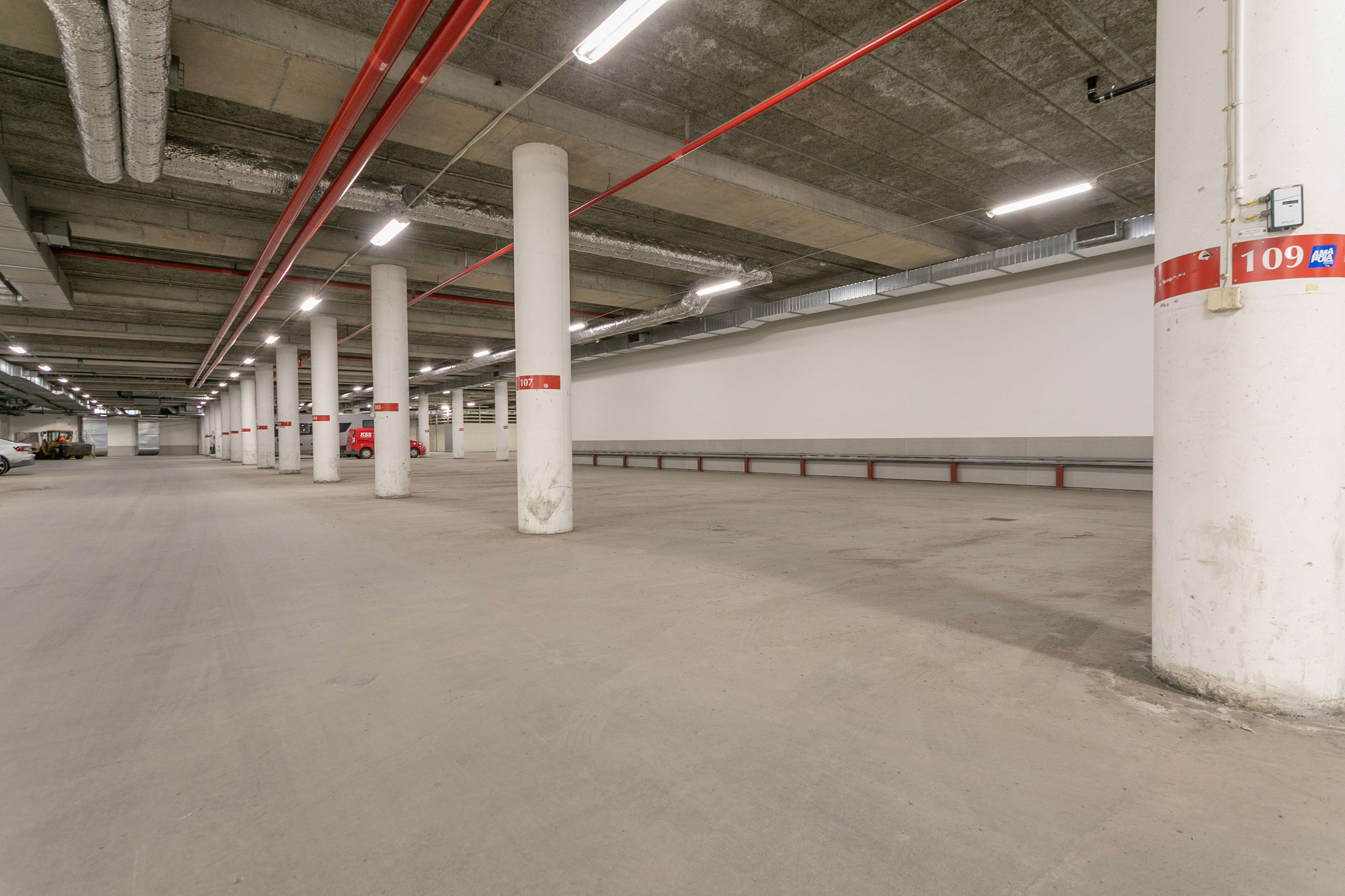 On-site garage parking