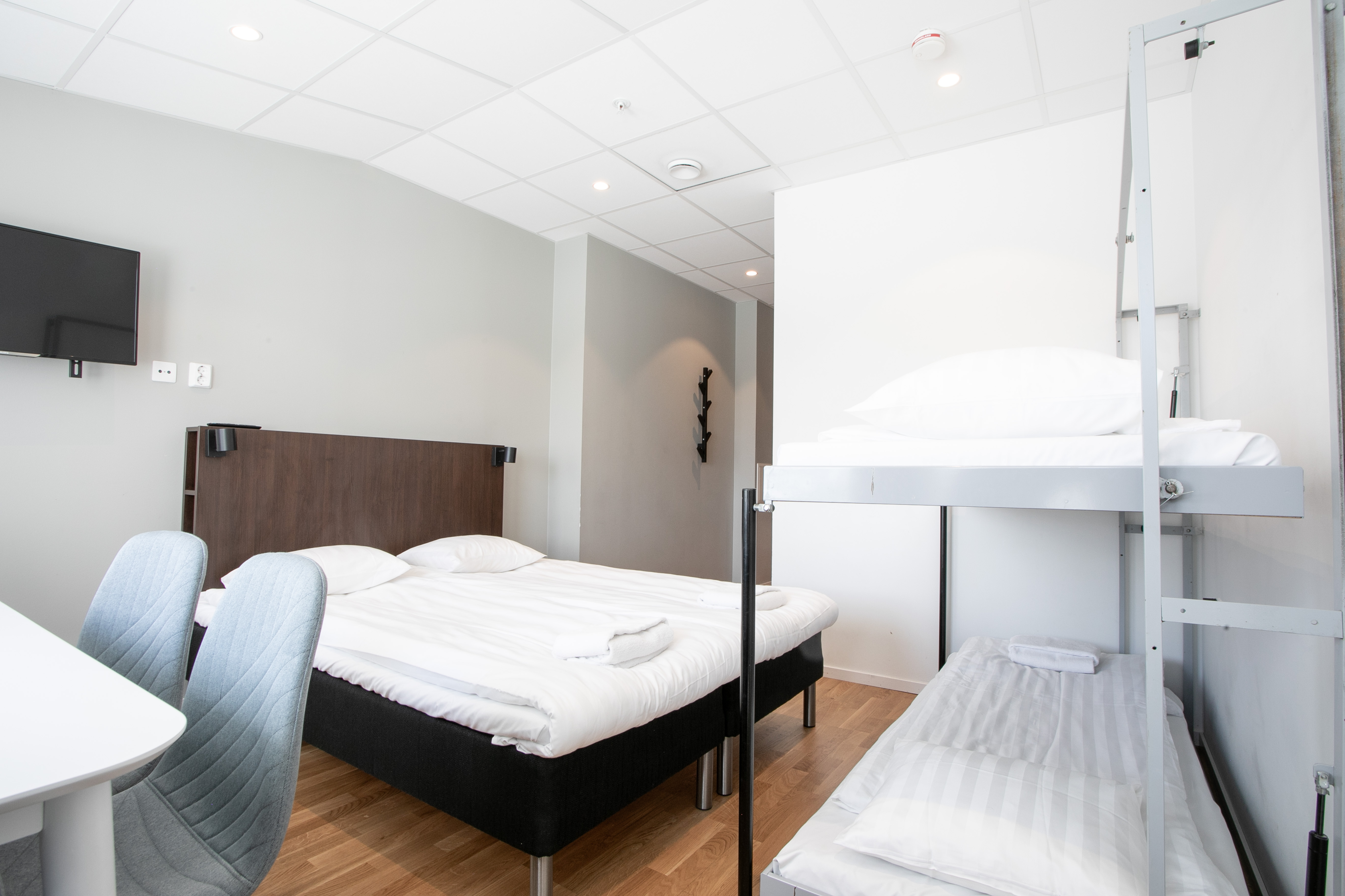 Sleeping arangements - One Bedroom Family ApartDirect Arlandastad.jpg