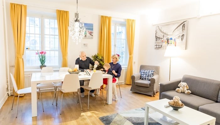 Holiday Apartments Sveavagen Stockholm Small Two Bedroom Apartment Family Eating At The Table Holiday Apartments Sveavagen Stockholm Small Two Bedroom Apartment Family Eating At The Table