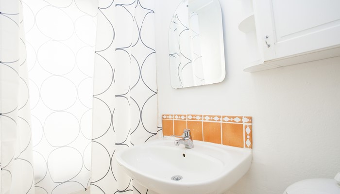 Apart hotel Old Town Stockholm: small one bedroom apartment - bathroom