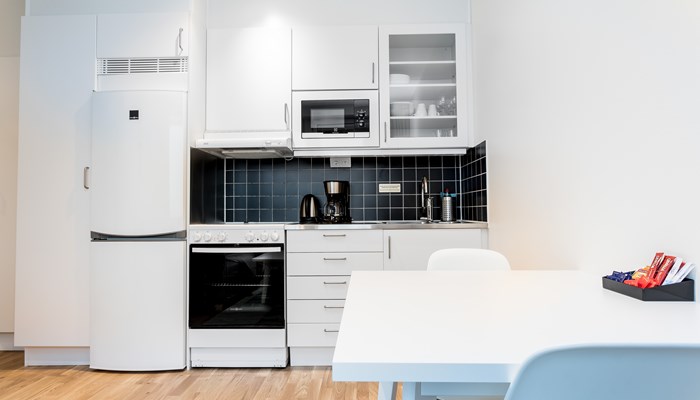 Serviced Apartments For Rent In Solna Corporate Rentals Apartdirect Queen Studio Apartment Bat